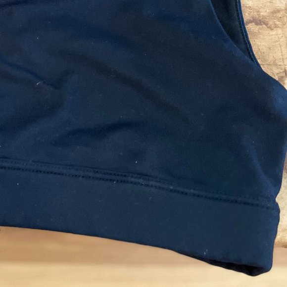 Alo Yago Woman's Black Peak Sports Bra xs - Picture 6 of 7
